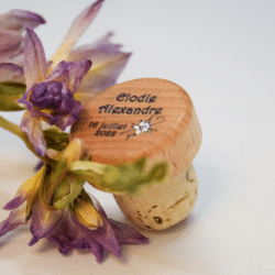 MARIAGE Bouchons personnalisés Tête Bois Verni (Col Ø 18,5 mm)